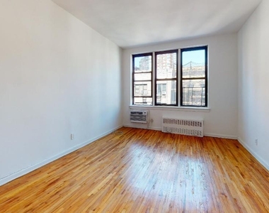 East 90th Street - Photo Thumbnail 2