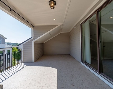 398 Concord Street - Photo Thumbnail 4