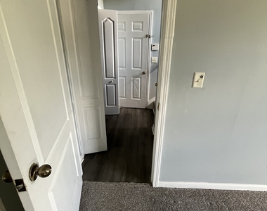 506 Rosewood Circle - Photo Thumbnail 32