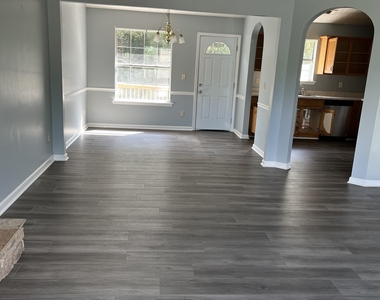 506 Rosewood Circle - Photo Thumbnail 6