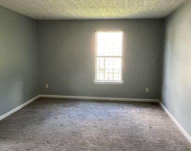 506 Rosewood Circle - Photo Thumbnail 38