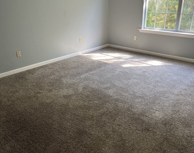 506 Rosewood Circle - Photo Thumbnail 16