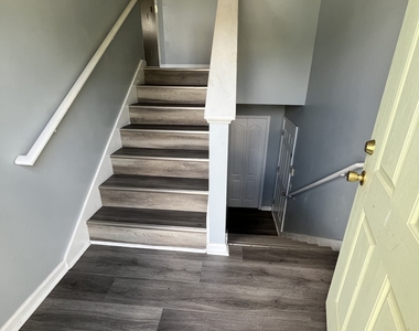 506 Rosewood Circle - Photo Thumbnail 31