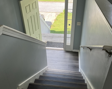 506 Rosewood Circle - Photo Thumbnail 5