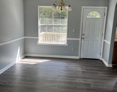 506 Rosewood Circle - Photo Thumbnail 8