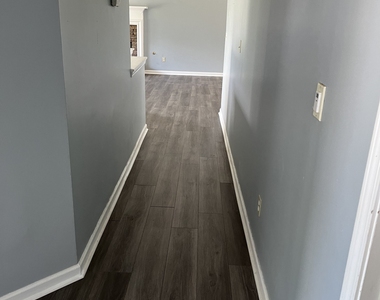 506 Rosewood Circle - Photo Thumbnail 13