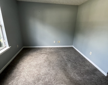 506 Rosewood Circle - Photo Thumbnail 40