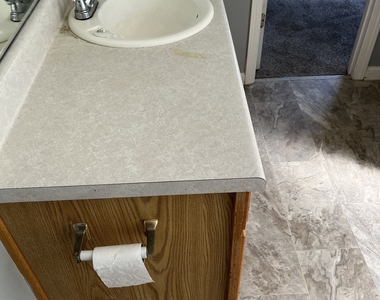506 Rosewood Circle - Photo Thumbnail 22