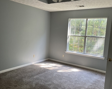 506 Rosewood Circle - Photo Thumbnail 14