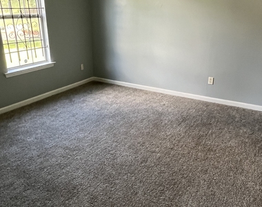 506 Rosewood Circle - Photo Thumbnail 36