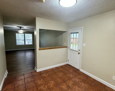 513 Cherokee Court - Photo Thumbnail 6