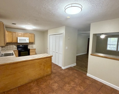 513 Cherokee Court - Photo Thumbnail 7
