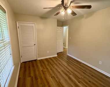 513 Cherokee Court - Photo Thumbnail 22