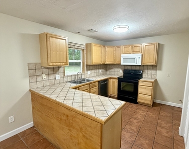 513 Cherokee Court - Photo Thumbnail 9