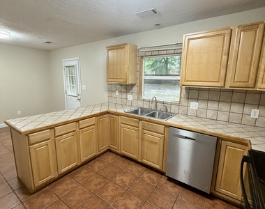 513 Cherokee Court - Photo Thumbnail 10