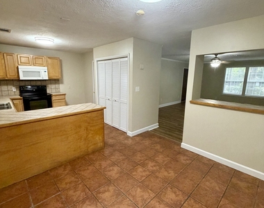 513 Cherokee Court - Photo Thumbnail 8