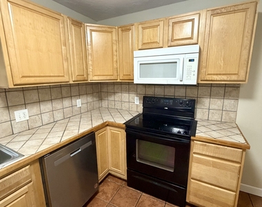 513 Cherokee Court - Photo Thumbnail 11