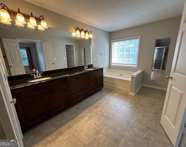 500 Stambridge Court - Photo Thumbnail 9