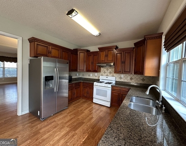 500 Stambridge Court - Photo Thumbnail 5