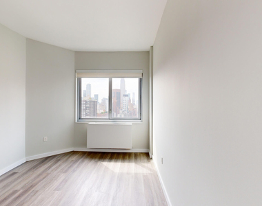 401 E 34th St - Photo Thumbnail 4