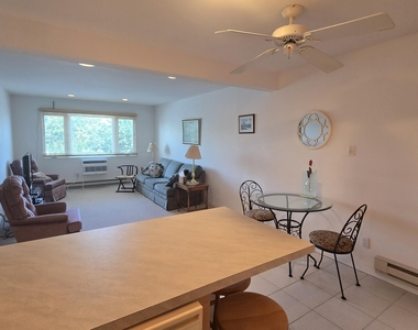 210 5th Avenue - Photo Thumbnail 4