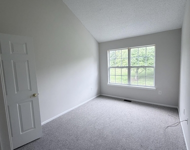 29 Madison Court - Photo Thumbnail 8