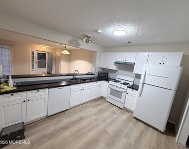 29 Madison Court - Photo Thumbnail 4