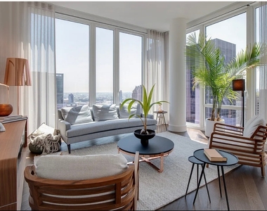 East 44th Street - Photo Thumbnail 1