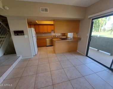 2524 S El Paradiso Drive - Photo Thumbnail 11