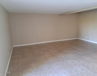2524 S El Paradiso Drive - Photo Thumbnail 32