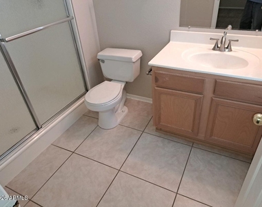 2524 S El Paradiso Drive - Photo Thumbnail 17