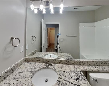 7209 Bouquet Drive - Photo Thumbnail 13