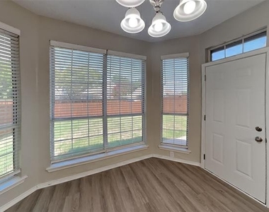 7209 Bouquet Drive - Photo Thumbnail 4