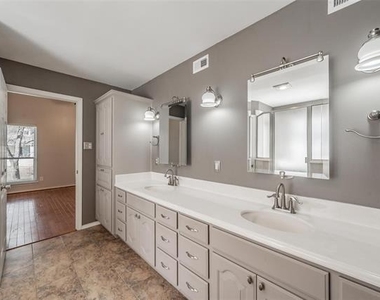 4218 Mojave Drive - Photo Thumbnail 21