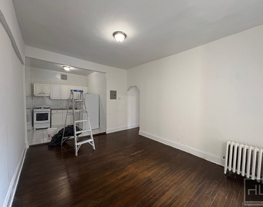 3 Avenue - Photo Thumbnail 1