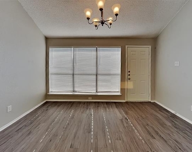 6222 Sasaki Way - Photo Thumbnail 14