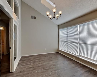 6222 Sasaki Way - Photo Thumbnail 15