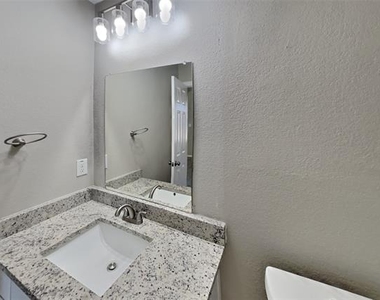 11 Willowstone Court - Photo Thumbnail 15