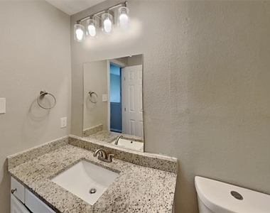 11 Willowstone Court - Photo Thumbnail 16