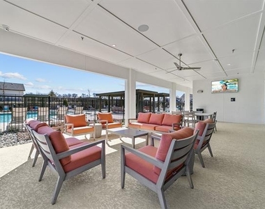 1109 Imperial - Photo Thumbnail 3