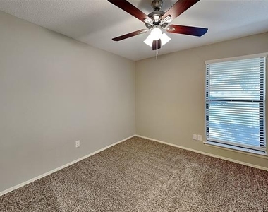2020 Chattanooga Drive - Photo Thumbnail 10