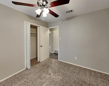 2020 Chattanooga Drive - Photo Thumbnail 11