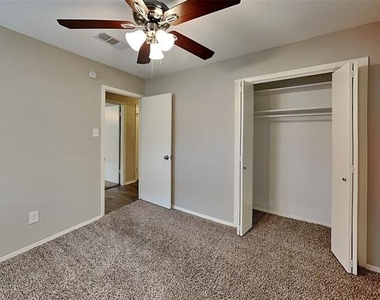 2020 Chattanooga Drive - Photo Thumbnail 13