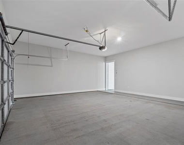 1409 Imperial - Photo Thumbnail 5