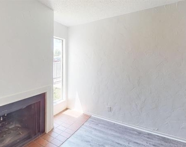 7431 Holly Hill Drive - Photo Thumbnail 5