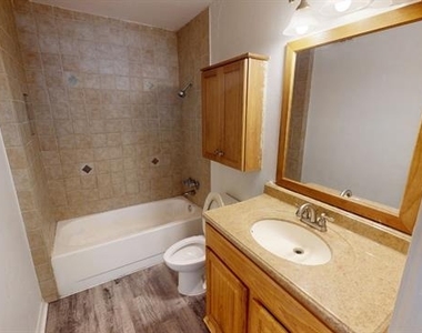 7431 Holly Hill Drive - Photo Thumbnail 8