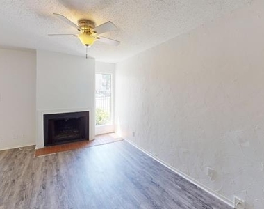 7431 Holly Hill Drive - Photo Thumbnail 4