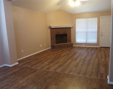 4708 Topaz Lane - Photo Thumbnail 3