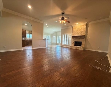 309 Bay Hill Court - Photo Thumbnail 2