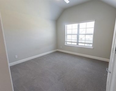 8521 Ottowa Ridge - Photo Thumbnail 14